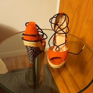 Women's Steve Madden tie sandals.